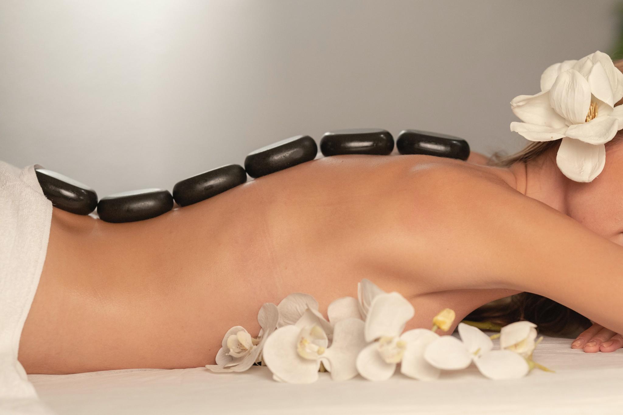 How Does Hot Stone Massage Work?